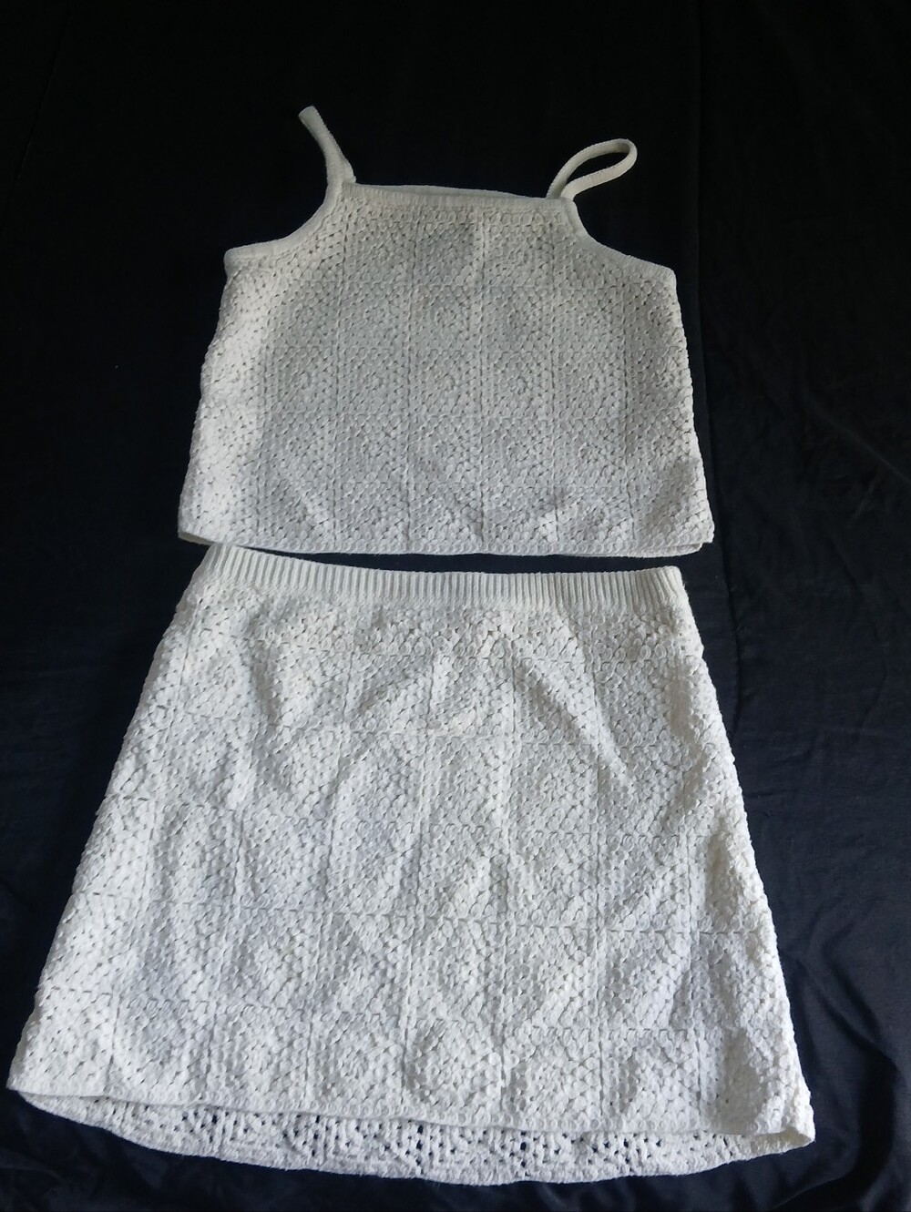 Girls White two-piece crochet-style knit set 10/12